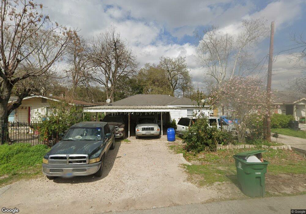 63 Burress St, Houston, TX 77022 - photo 1