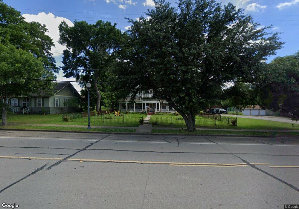 317-0 W Sam Rayburn Dr, Bonham, TX 75418 - photo 1