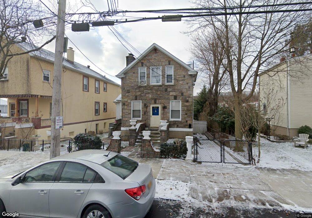11 King Ave, Yonkers, NY 10704 - photo 1