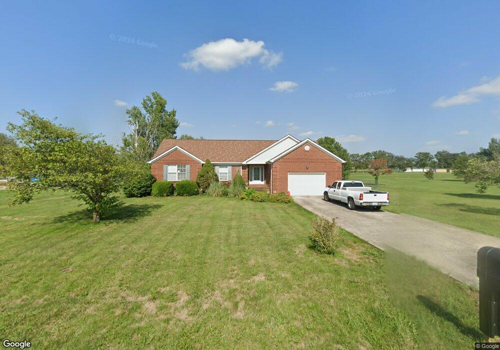 121 Man o War Dr, Harrodsburg, KY 40330 - photo 1