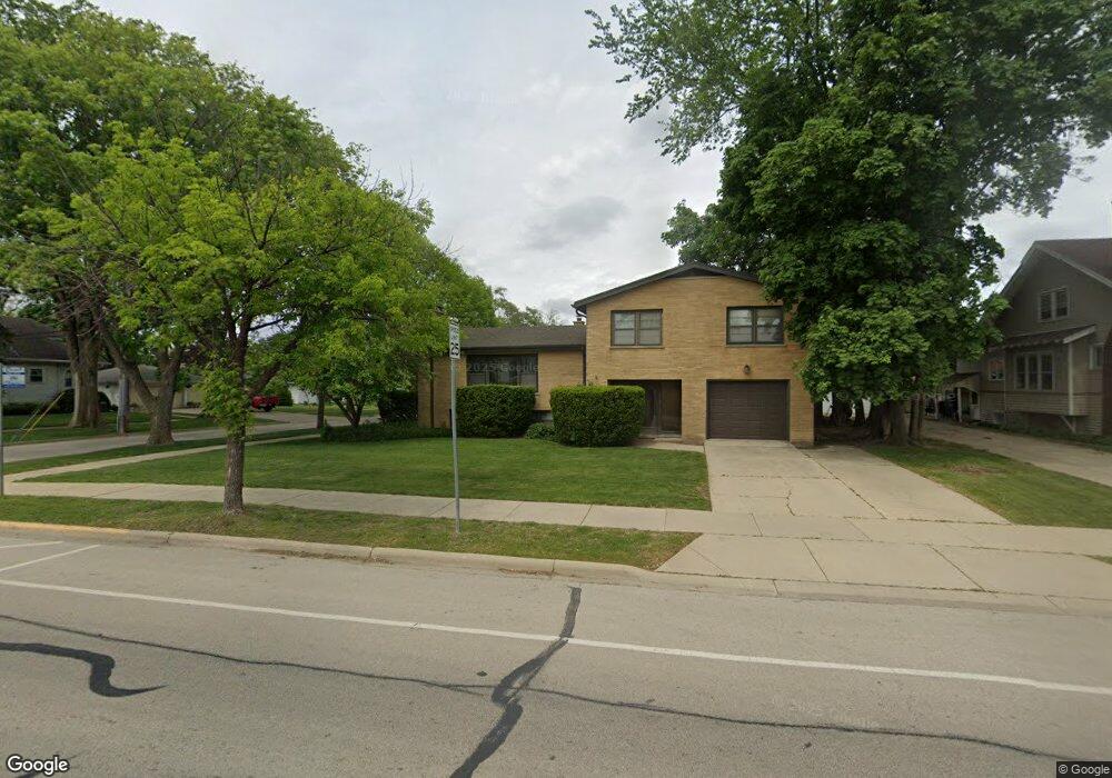 810 E Thacker St, Des Plaines, IL 60016 - photo 1
