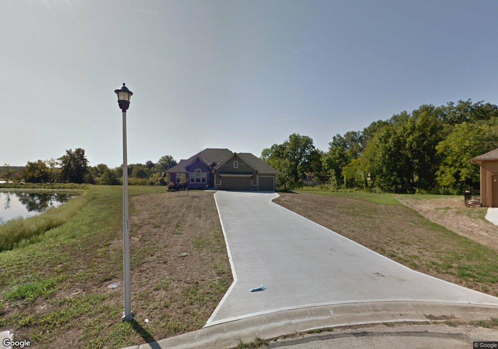 5038 Theden St, Shawnee, KS 66218 - photo 1