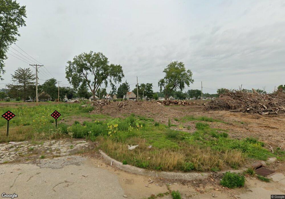 1400 4th St NW, Cedar Rapids, IA 52405 - photo 1