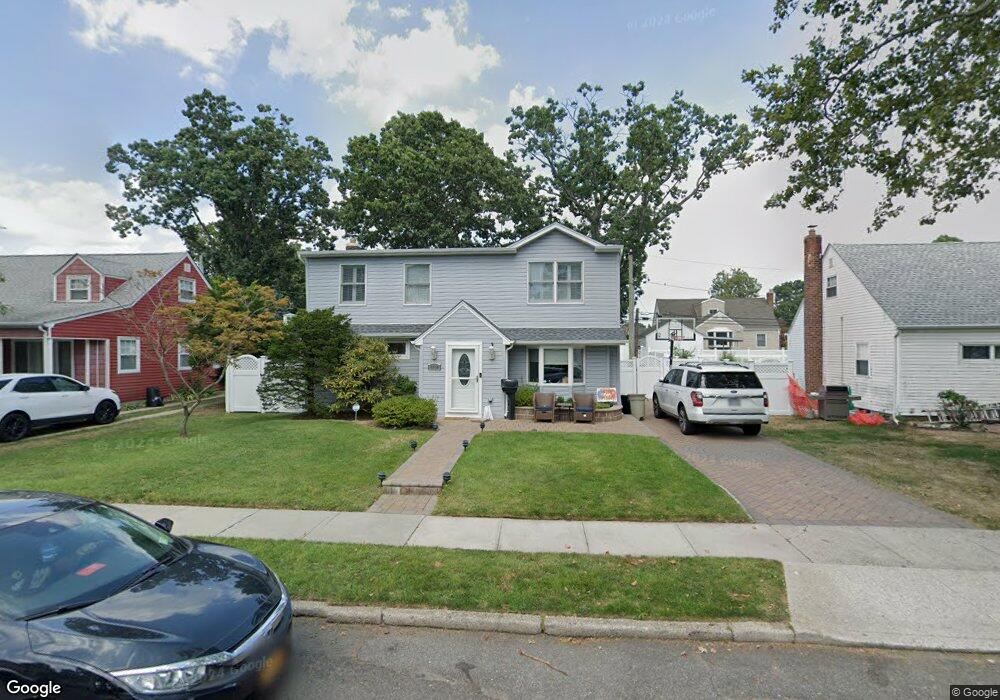 1016 Windermere Rd, Franklin Square, NY 11010 - photo 1