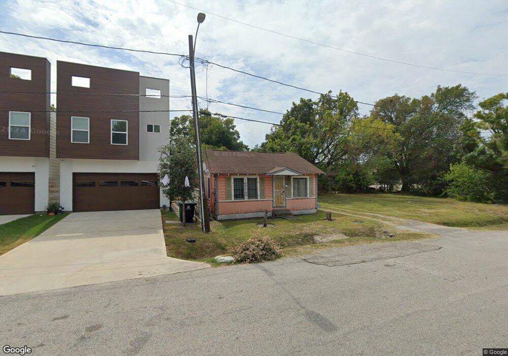 108 E 39th St, Houston, TX 77018 - photo 1