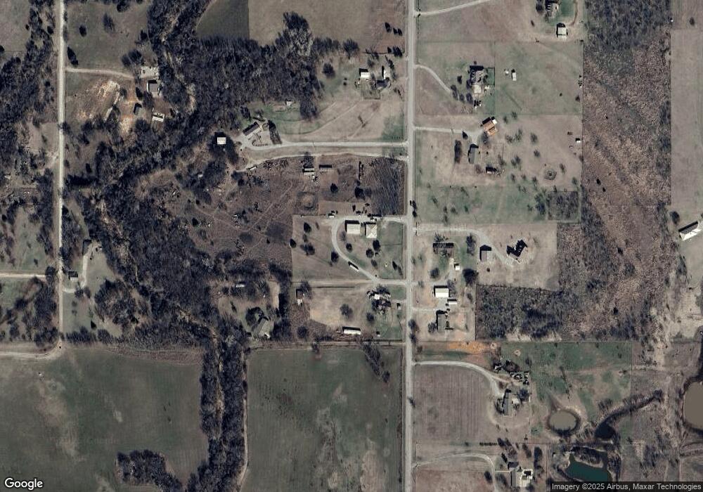 439 SW Crater Creek Rd, Cache, OK 73527 - photo 1