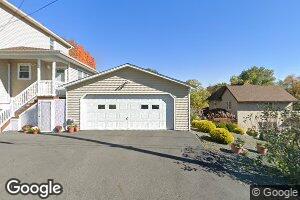 1065 S Valley Ave, Olyphant, PA 18447