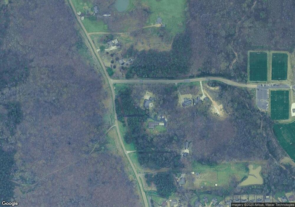 1300 Robertson Rd, Hernando, MS 38632 - photo 1