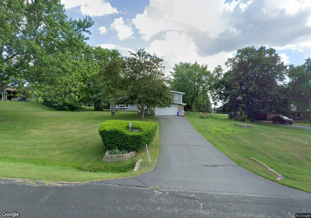 N57W26465 Mount Du Lac Dr, Sussex, WI 53089 - photo 1