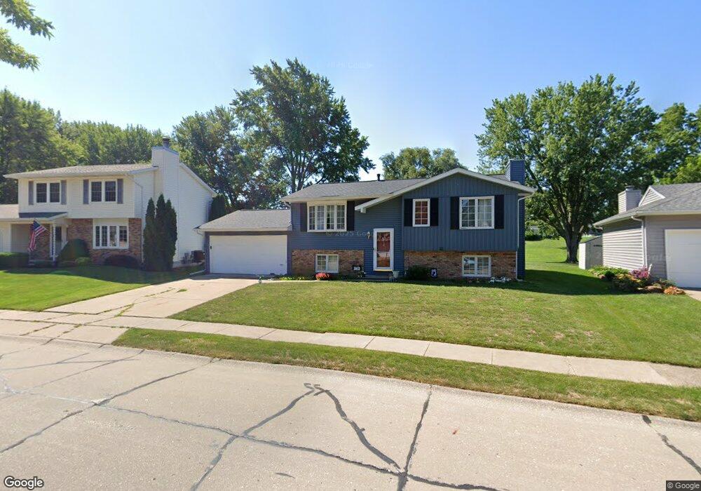 2023 E Rusholme St, Davenport, IA 52803 - photo 1