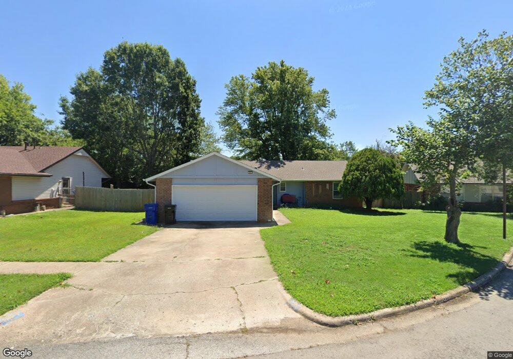 821 W Birmingham St, Broken Arrow, OK 74011 - photo 1