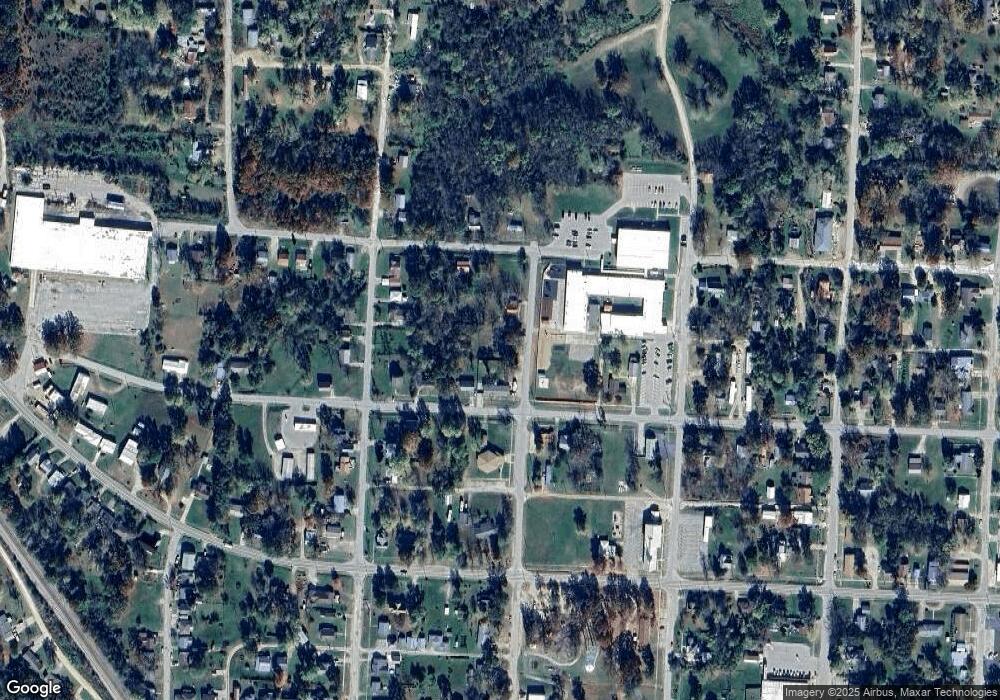 102 S Walnut St, Dixon, MO 65459 - photo 1