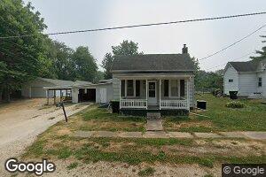 220 E 5th St, Maquon, IL 61458