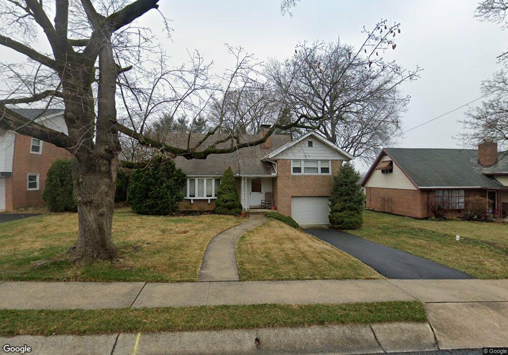 2313 Lasalle Dr, Reading, PA 19609 - photo 1