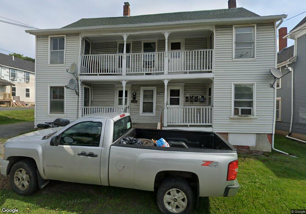 82 Maple St unit 6, Saint Johnsbury, VT 05819 - photo 1