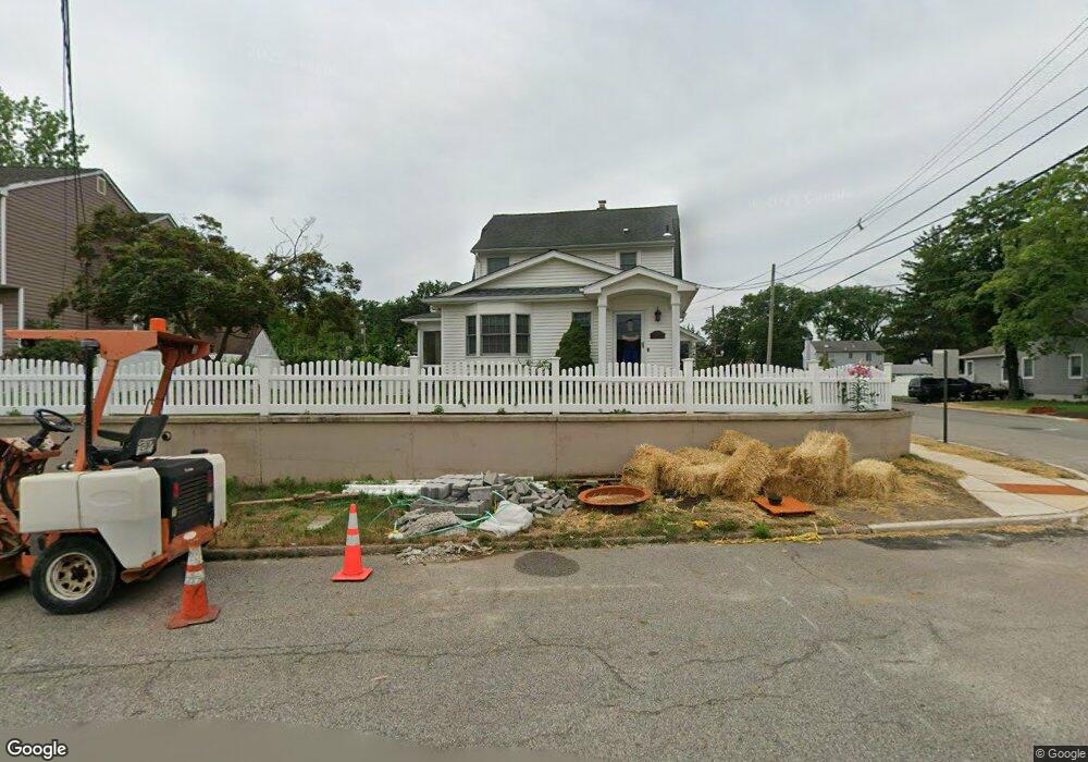 304 Pine St, Pompton Lakes, NJ 07442 - photo 1