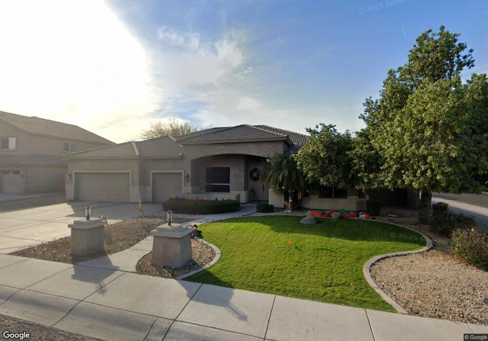 2876 S Birch Way, Gilbert, AZ 85295 - photo 1