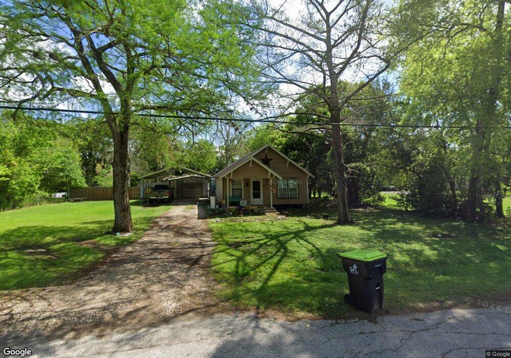 3121 Avenue G, Bay City, TX 77414 - photo 1