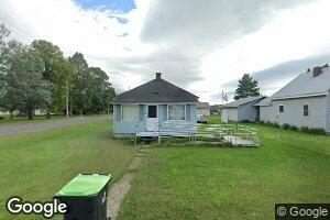 26 Wall St, Iron River, MI 49935