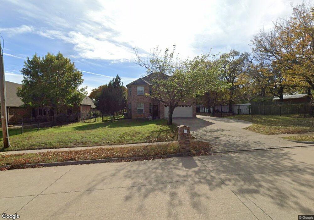 8036 Green Valley Dr, North Richland Hills, TX 76182 - photo 1