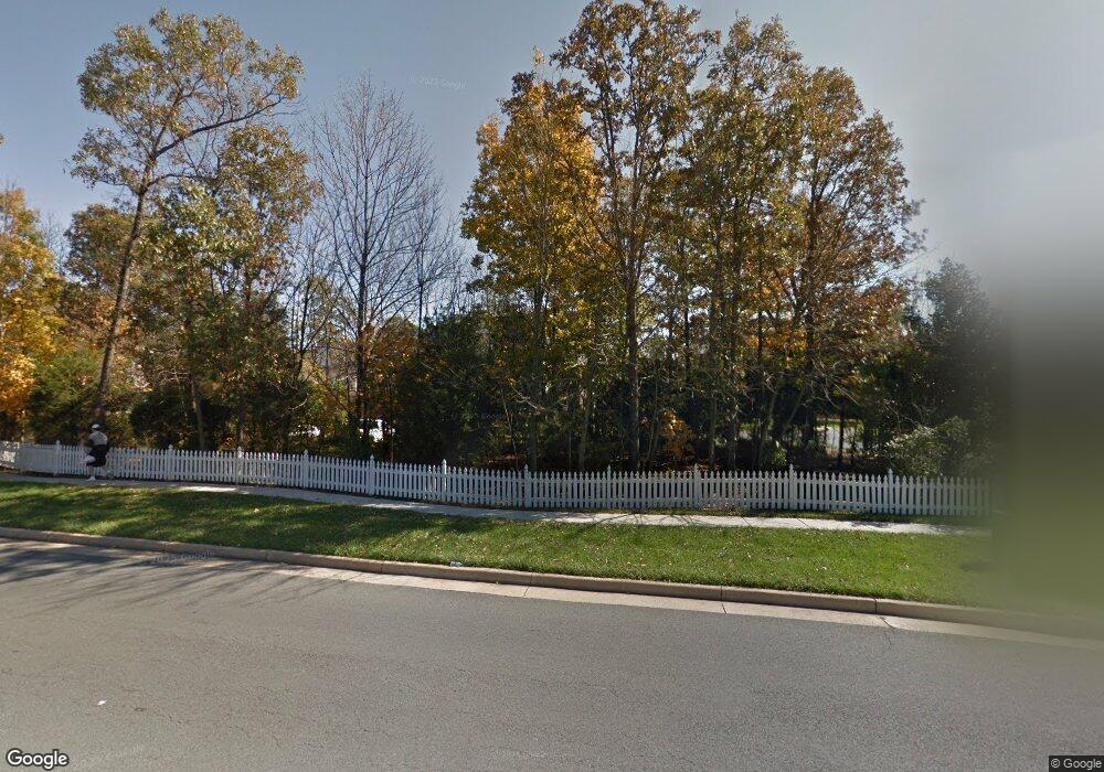 25272 Riffleford Square unit 202, Chantilly, VA 20152 - photo 1