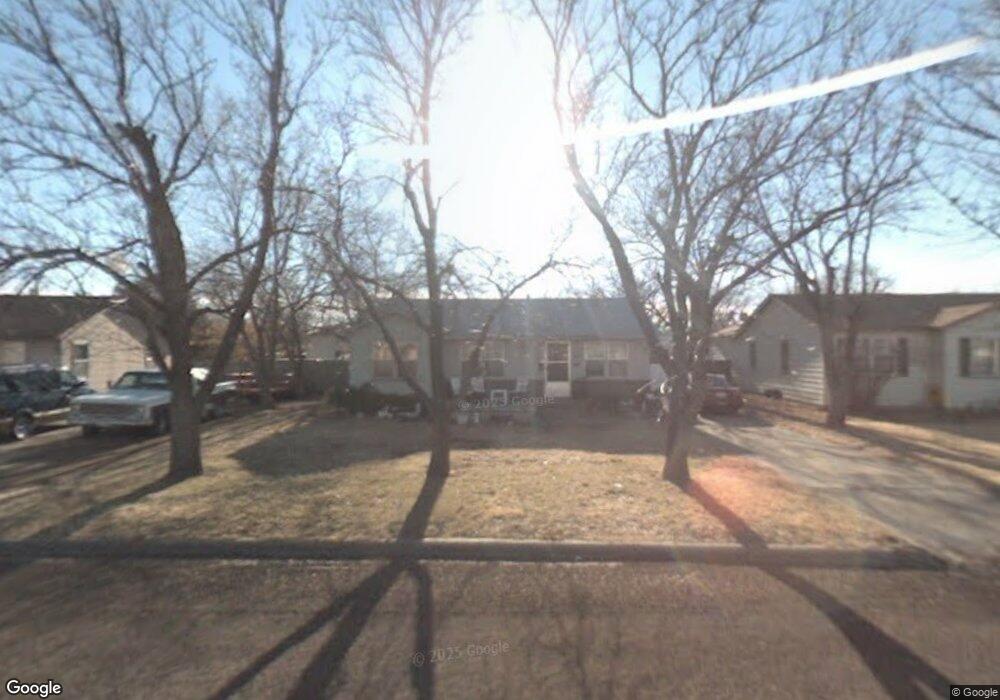 1112 NE 2nd St, Dumas, TX 79029 - photo 1