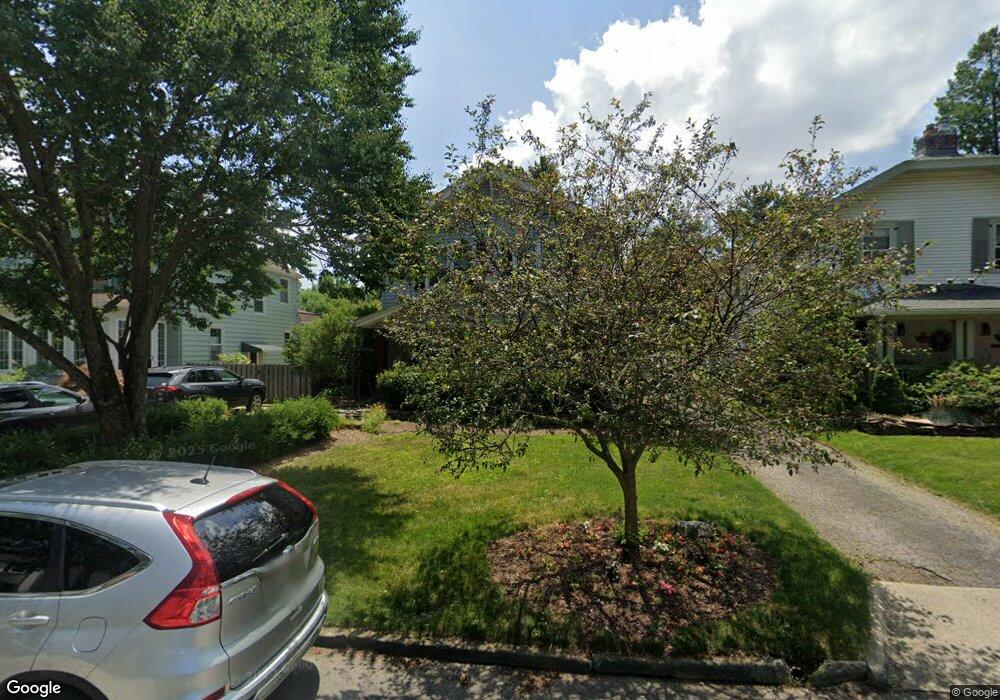 125 W Dunedin Rd, Columbus, OH 43214 - photo 1