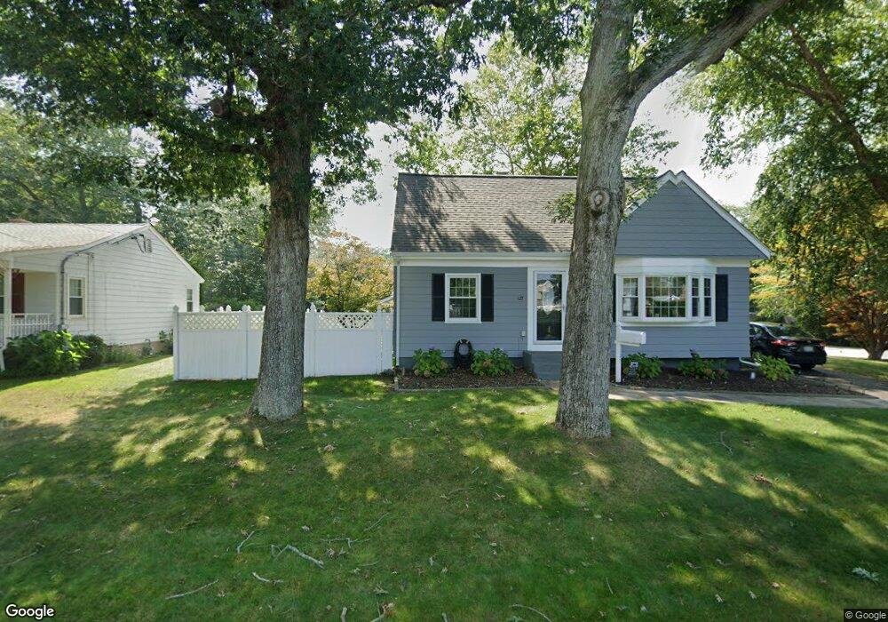 127 Rounds Ave, Riverside, RI 02915 - photo 1