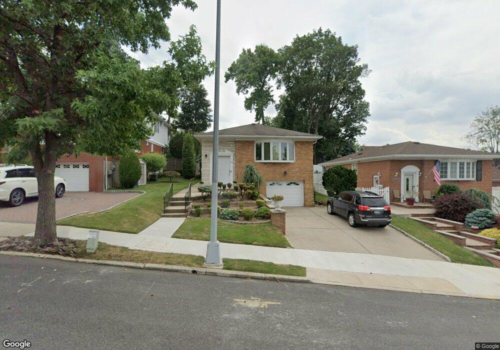 218 Benedict Ave, Staten Island, NY 10314 - photo 1