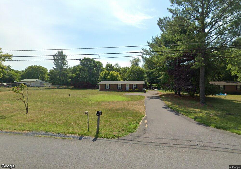 134 Crums Church Rd, Berryville, VA 22611 - photo 1