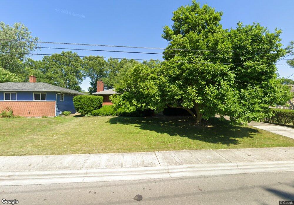 888 Rosemore Ave, Columbus, OH 43213 - photo 1