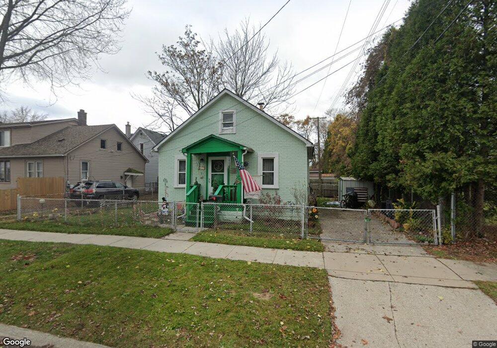 1817 11th St, Port Huron, MI 48060 - photo 1