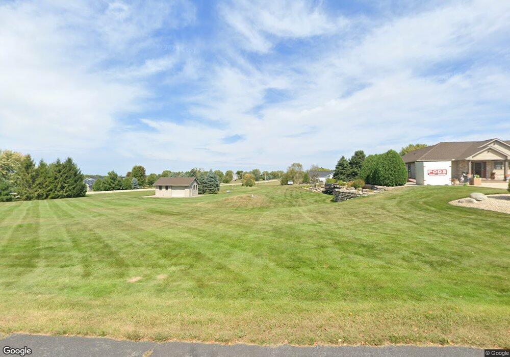 W2880 Pine Ridge Ct, Belleville, WI 53508 - photo 1