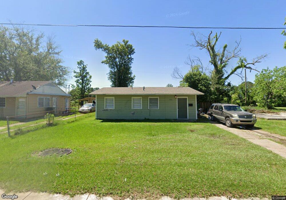 2236 E Prien Lake Rd, Lake Charles, LA 70601 - photo 1