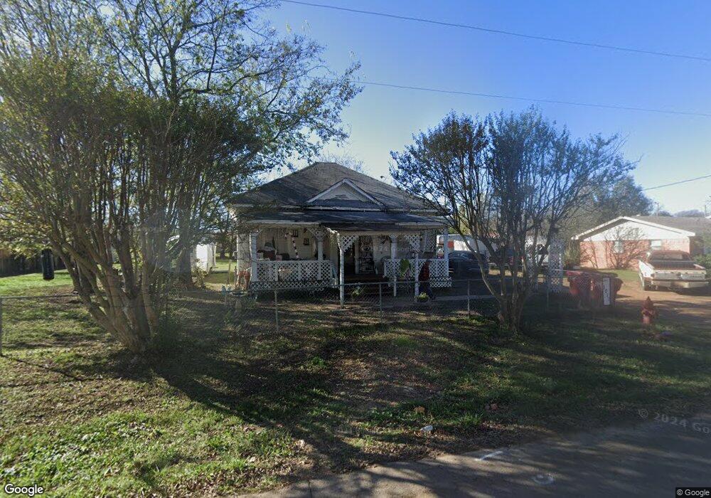 1011 N A St, Hugo, OK 74743 - photo 1