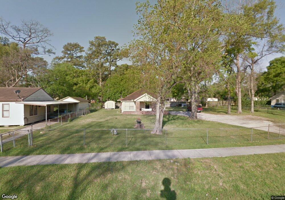 10225 Silvercrest St, Houston, TX 77076 - photo 1