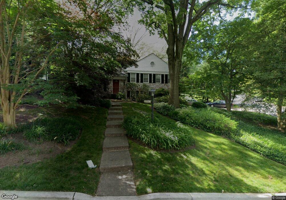 3214 Rolling Rd, Chevy Chase, MD 20815 - photo 1