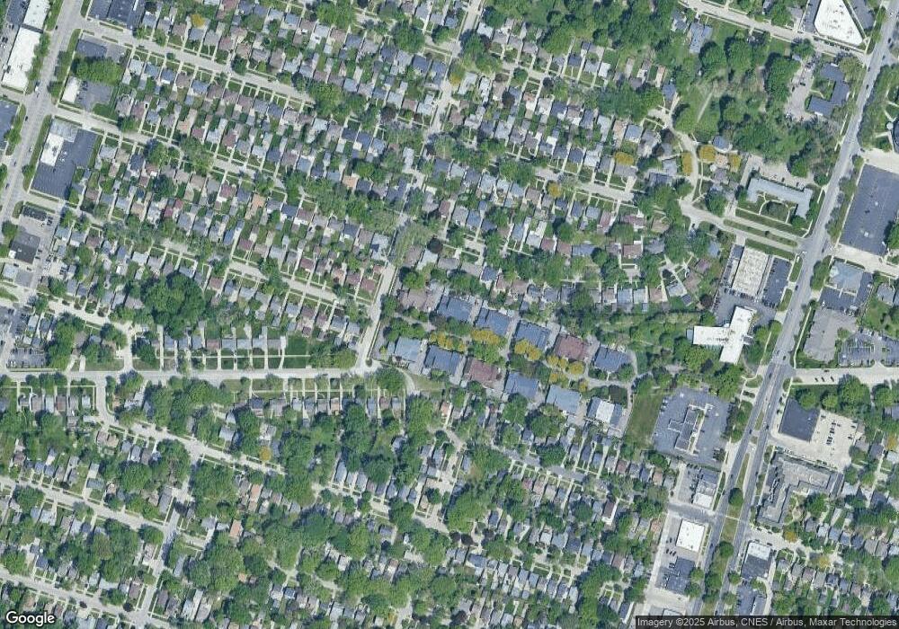 21941 Shore Pointe Ln, Saint Clair Shores, MI 48080 - photo 1