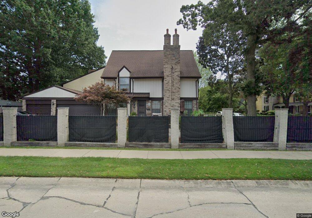 21945 Shore Pointe Ln unit 42, Saint Clair Shores, MI 48080 - photo 1