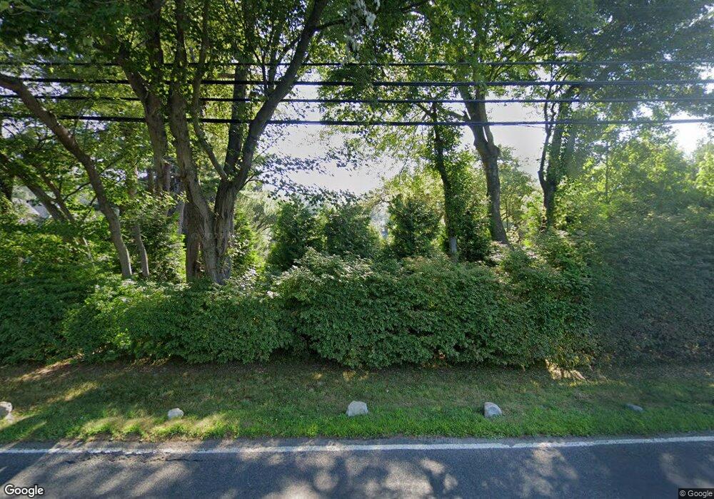 2232 Redding Rd, Fairfield, CT 06824 - photo 1