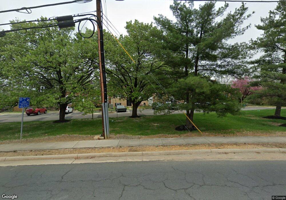 7412 Pohick Rd, Lorton, VA 22079 - photo 1