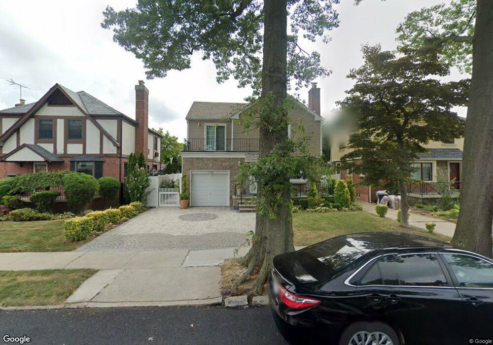 7332 194th St, Fresh Meadows, NY 11366 - photo 1