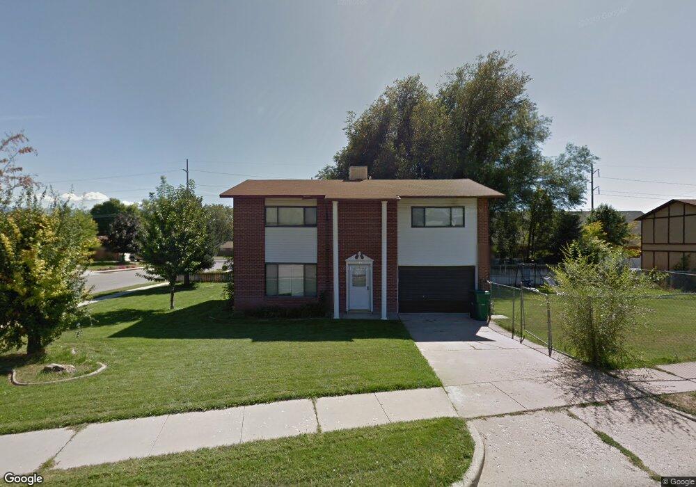 1045 N 250 W, Layton, UT 84041 - photo 1