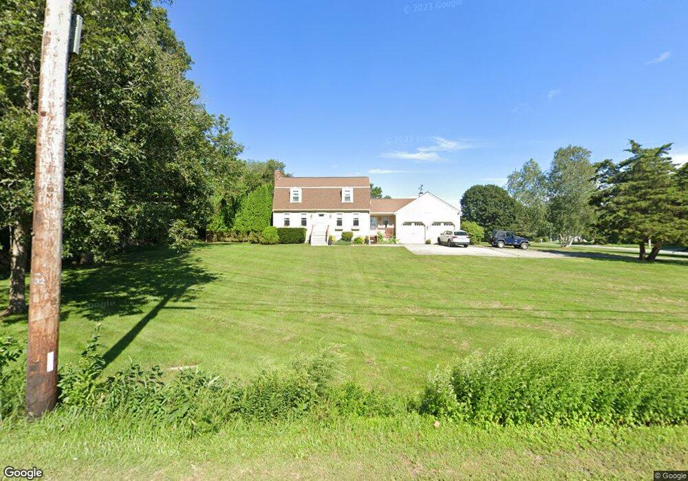 1520 Crandall Rd, Tiverton, RI 02878 - photo 1