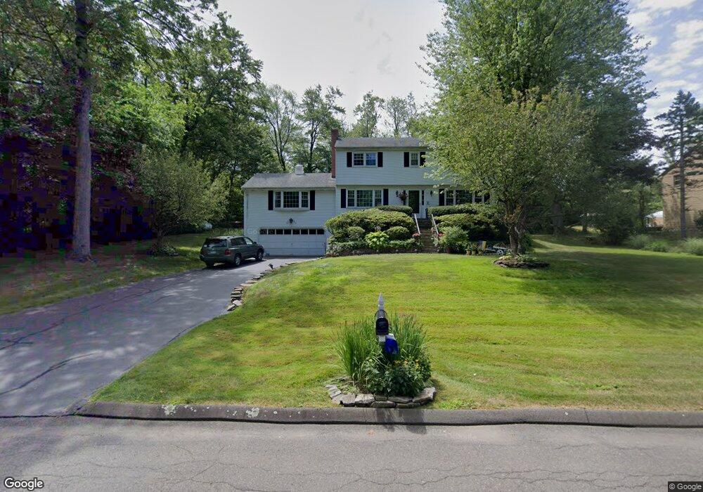 17 Arnold Dr, Bloomfield, CT 06002 - photo 1