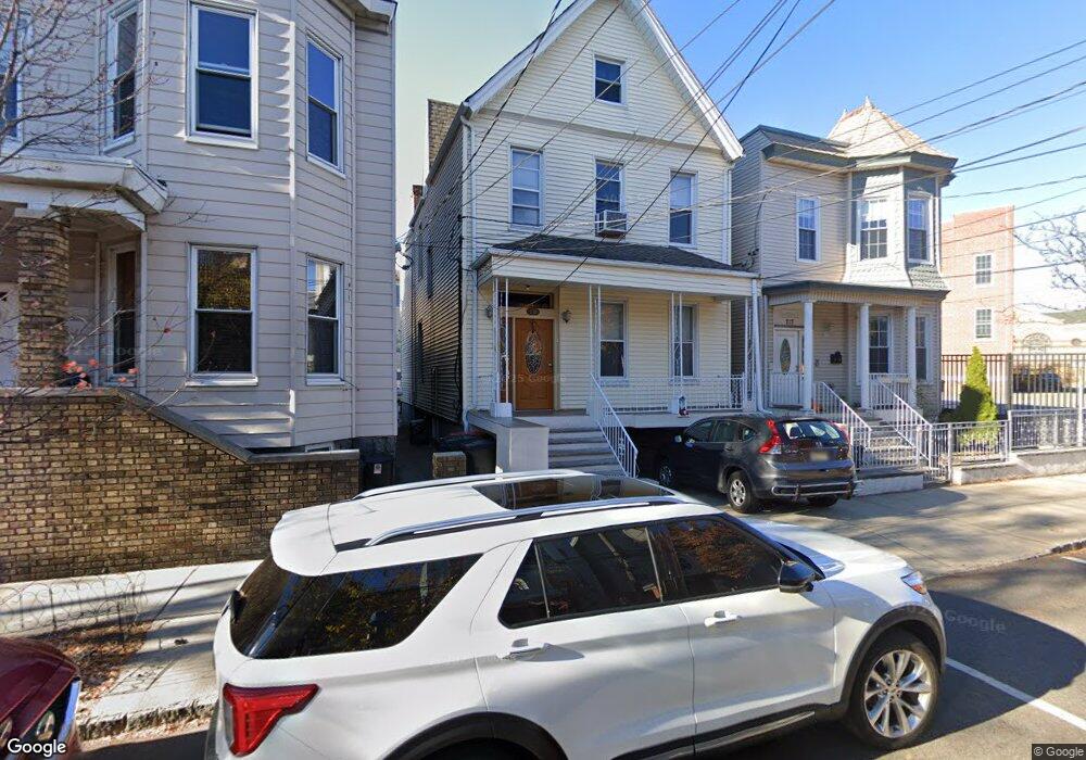 215 Maple St, Weehawken, NJ 07086 - photo 1