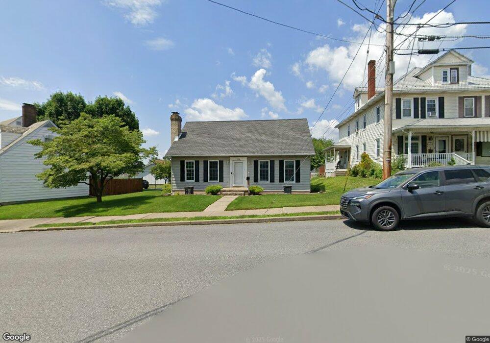 138 S Fairview St, Nazareth, PA 18064 - photo 1