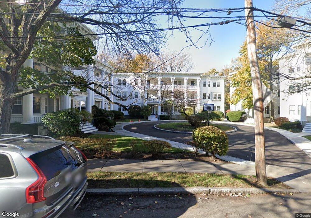 136 Middlesex Rd, Chestnut Hill, MA 02467 - photo 1