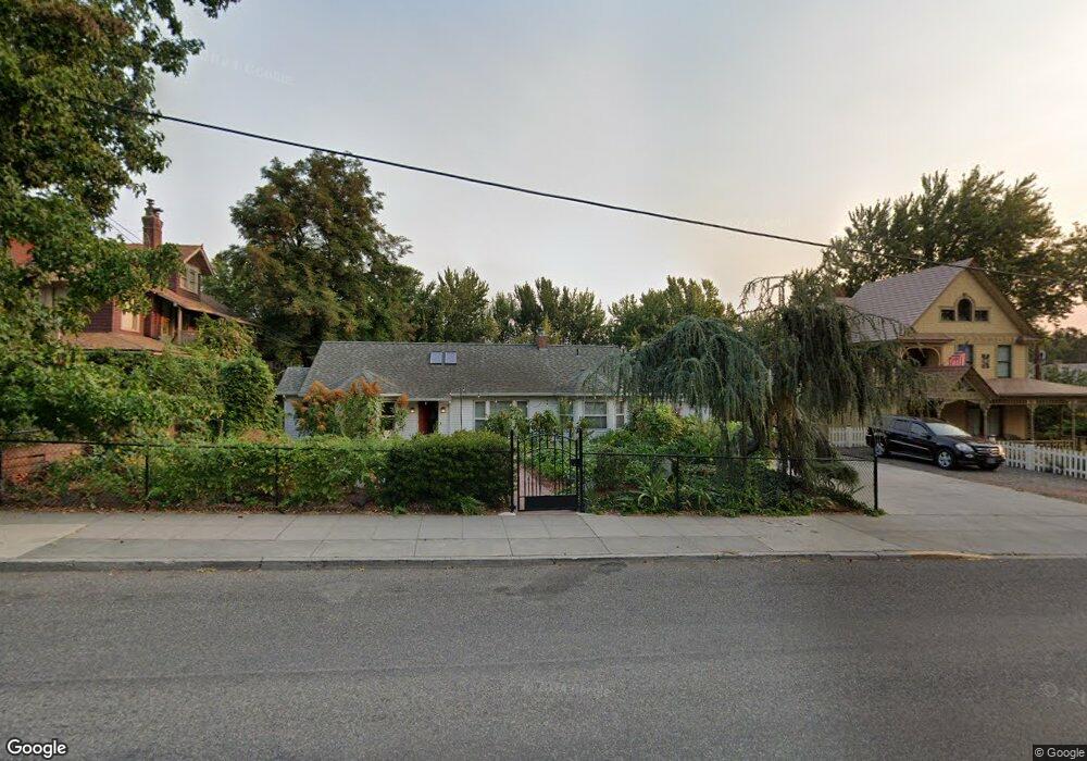 507 W 3rd Place, the Dalles, OR 97058 - photo 1