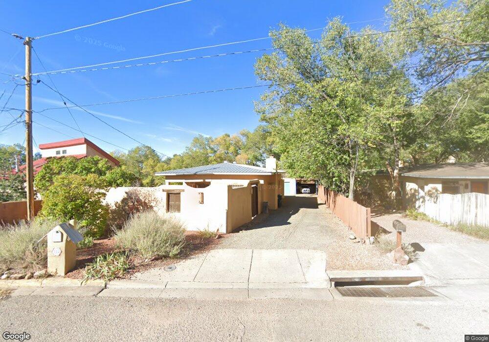 512 Juniper Dr, Santa Fe, NM 87501 - photo 1